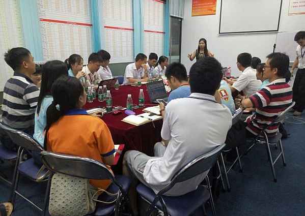 活动照1 活动照1