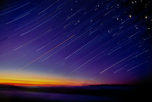 明安活动照 明安活动照