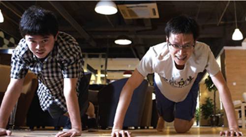 明安活动照2 明安活动照2