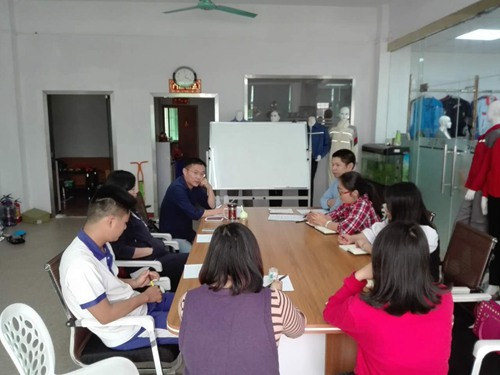 明安包装活动照1.jpg 明安包装活动照1.jpg